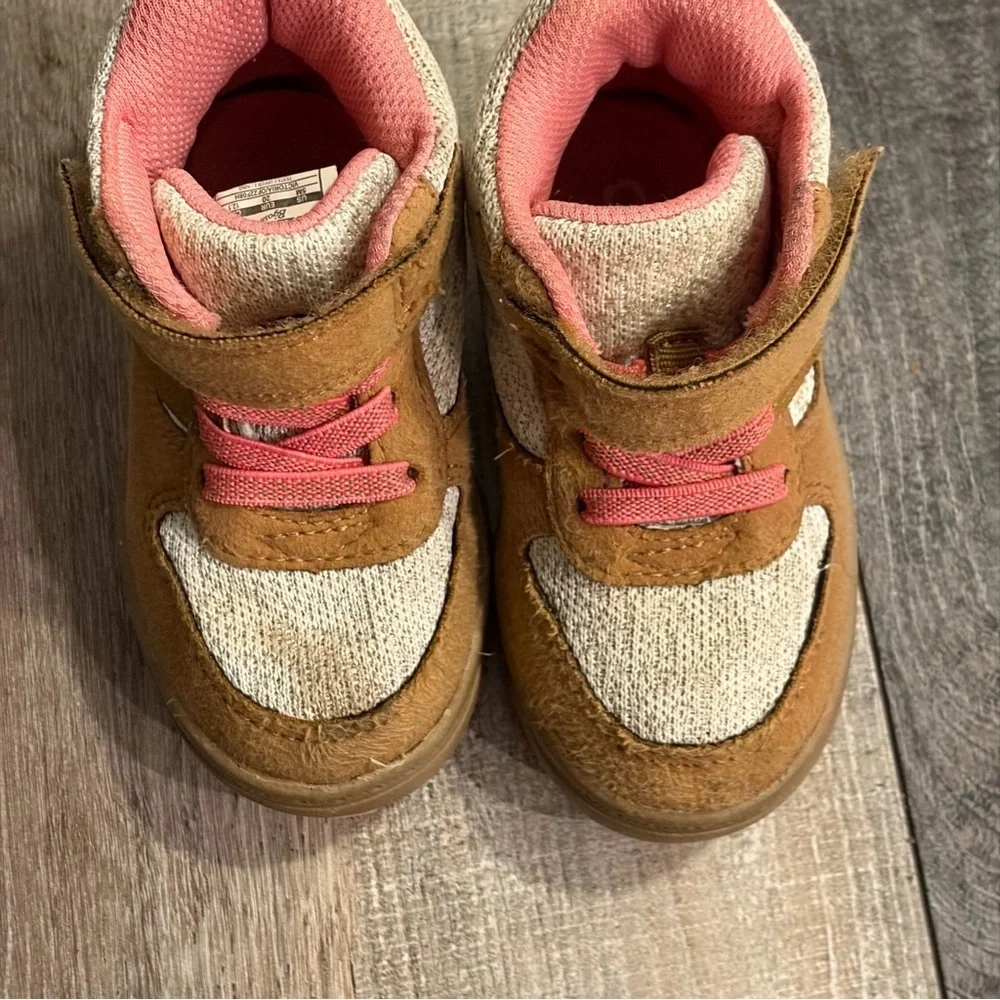 OshKosh B’gosh Toddler Boots Size 5 Brown Pink Lace-Up w strap closure Shoes